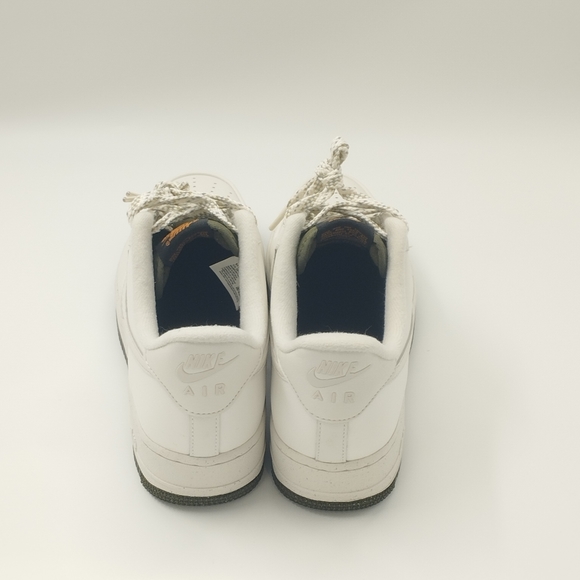 Air force 1 07 LV8 size 10US mens 11.5 womens - Picture 3 of 9